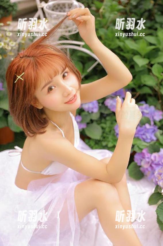 Kuuko W 每周美图更新:欣赏Kuuko W的喜多川海自拍,感受完美瞬间